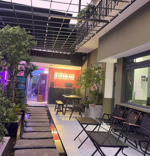 ​  IU MUSIC BOX COFFEE 24/7 – TUYỂN DỤNG  ​